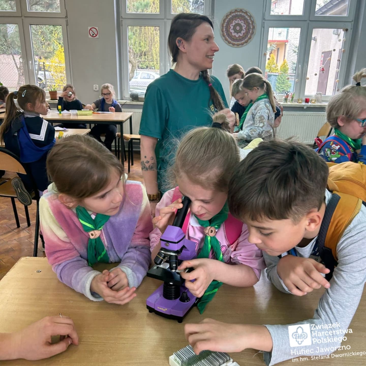 Czuj! ⚜️

Na początku miesiąca, 6 kwietnia, w naszym hufcu odbyła się „Randka z Wiosną” 🌸🐝. Podczas wydarzenia zuchy mia (2/13)