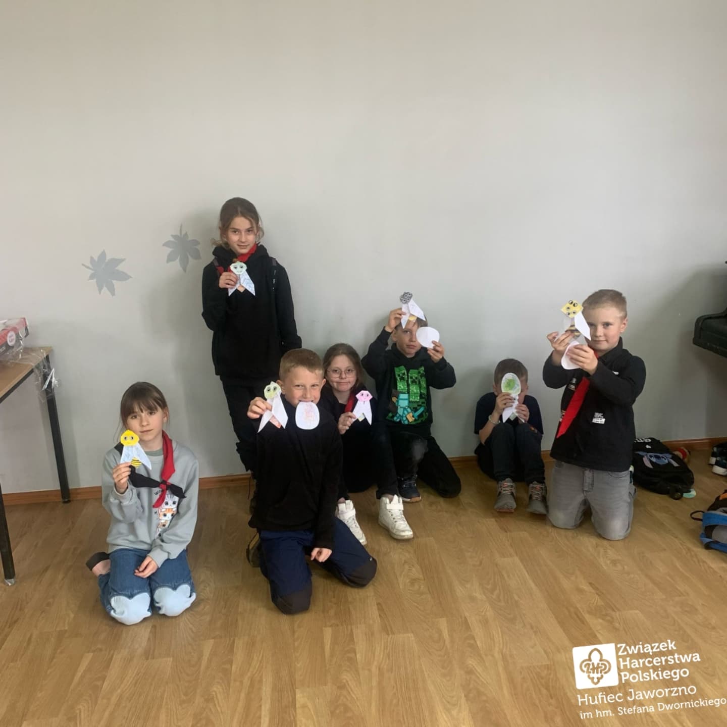 Czuj! ⚜️

Na początku miesiąca, 6 kwietnia, w naszym hufcu odbyła się „Randka z Wiosną” 🌸🐝. Podczas wydarzenia zuchy mia (6/13)