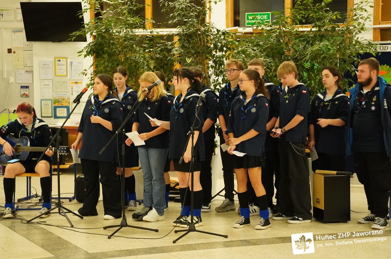 W minioną środę odbyła się uroczysta gala z okazji Dnia Myśli Braterskiej oraz 100-lecia Hufca ZHP Jaworzno w Szkole Pod (13/19)