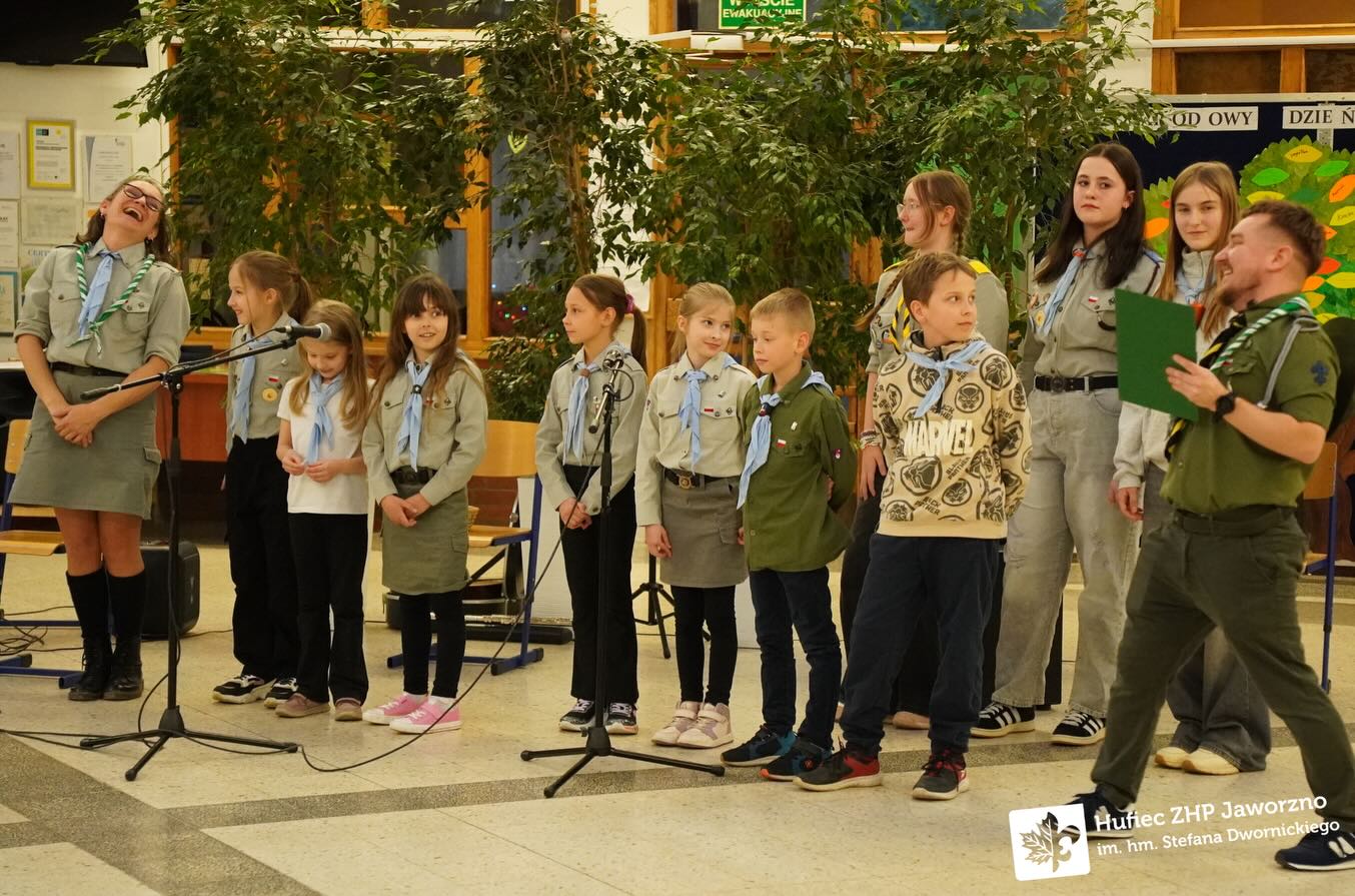 W minioną środę odbyła się uroczysta gala z okazji Dnia Myśli Braterskiej oraz 100-lecia Hufca ZHP Jaworzno w Szkole Pod (5/19)