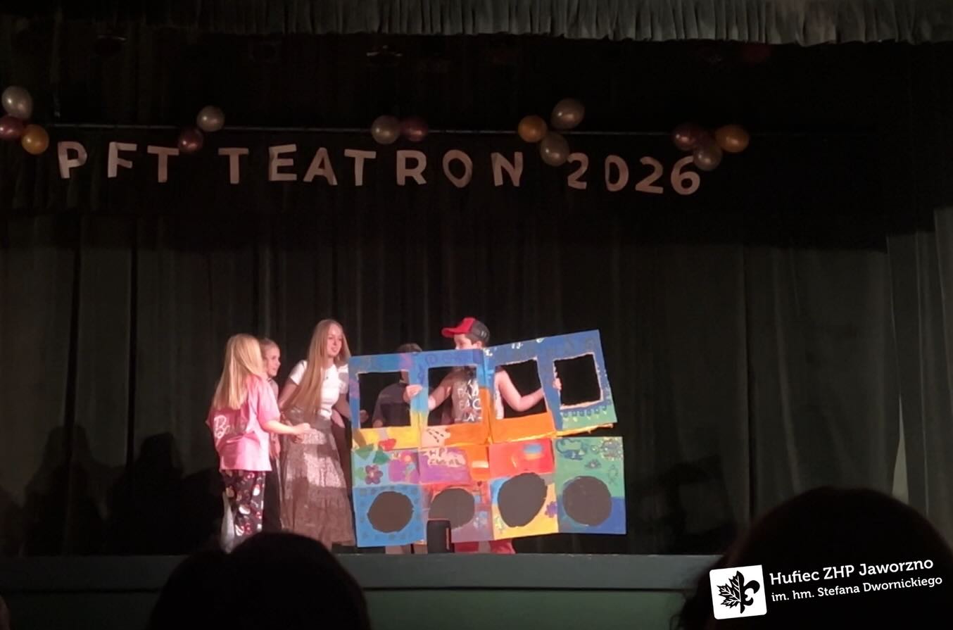 W miniony weekend odbył się Przegląd Form Teatralnych “Teatron” ✨🎭

W piątek rozpoczęliśmy wydarzenie uroczystym apelem (10/16)