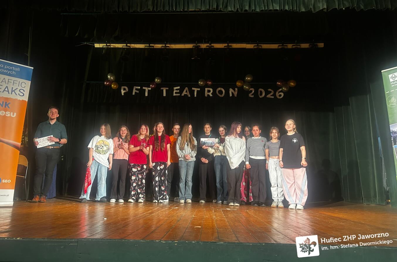 W miniony weekend odbył się Przegląd Form Teatralnych “Teatron” ✨🎭

W piątek rozpoczęliśmy wydarzenie uroczystym apelem (13/16)