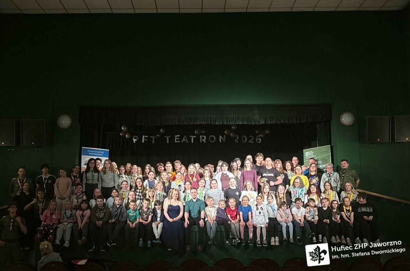 W miniony weekend odbył się Przegląd Form Teatralnych “Teatron” ✨🎭

W piątek rozpoczęliśmy wydarzenie uroczystym apelem (16/16)