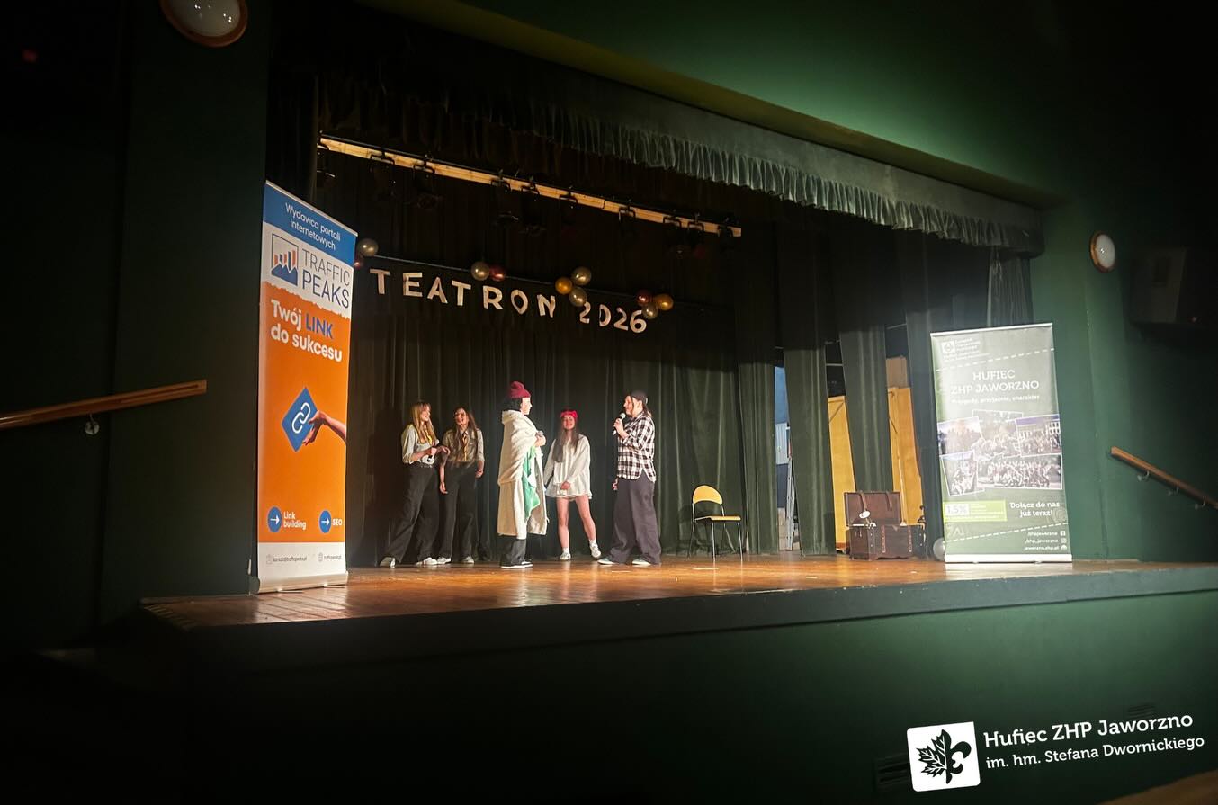 W miniony weekend odbył się Przegląd Form Teatralnych “Teatron” ✨🎭

W piątek rozpoczęliśmy wydarzenie uroczystym apelem (8/16)