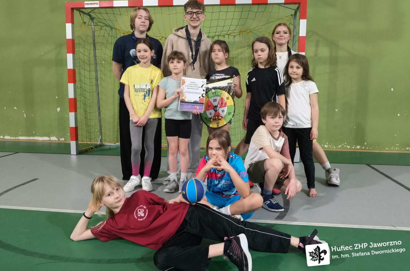 W zeszłą sobotę (tj. 07.02) odbyła się Olimpiada Zuchowa.

Całość zaczęła się od oficjalnego rozpoczęcia oraz muzycznej (17/18)