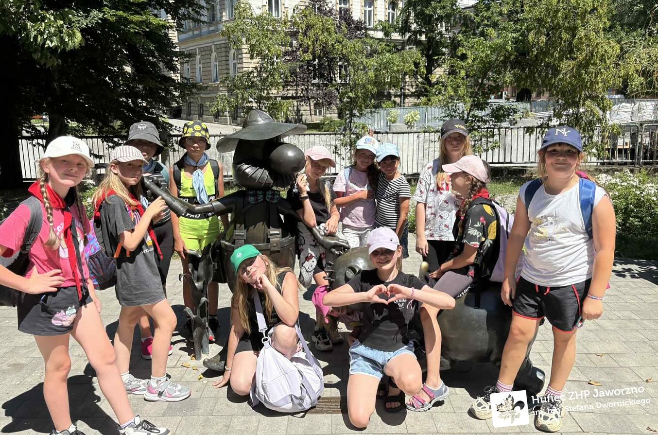 Czuj, czuwaj! ⚜️
Serdecznie zapraszamy do obejrzenia fotorelacji z pierwszych dni kolonii zuchowej oraz obozu harcerski (12/12)